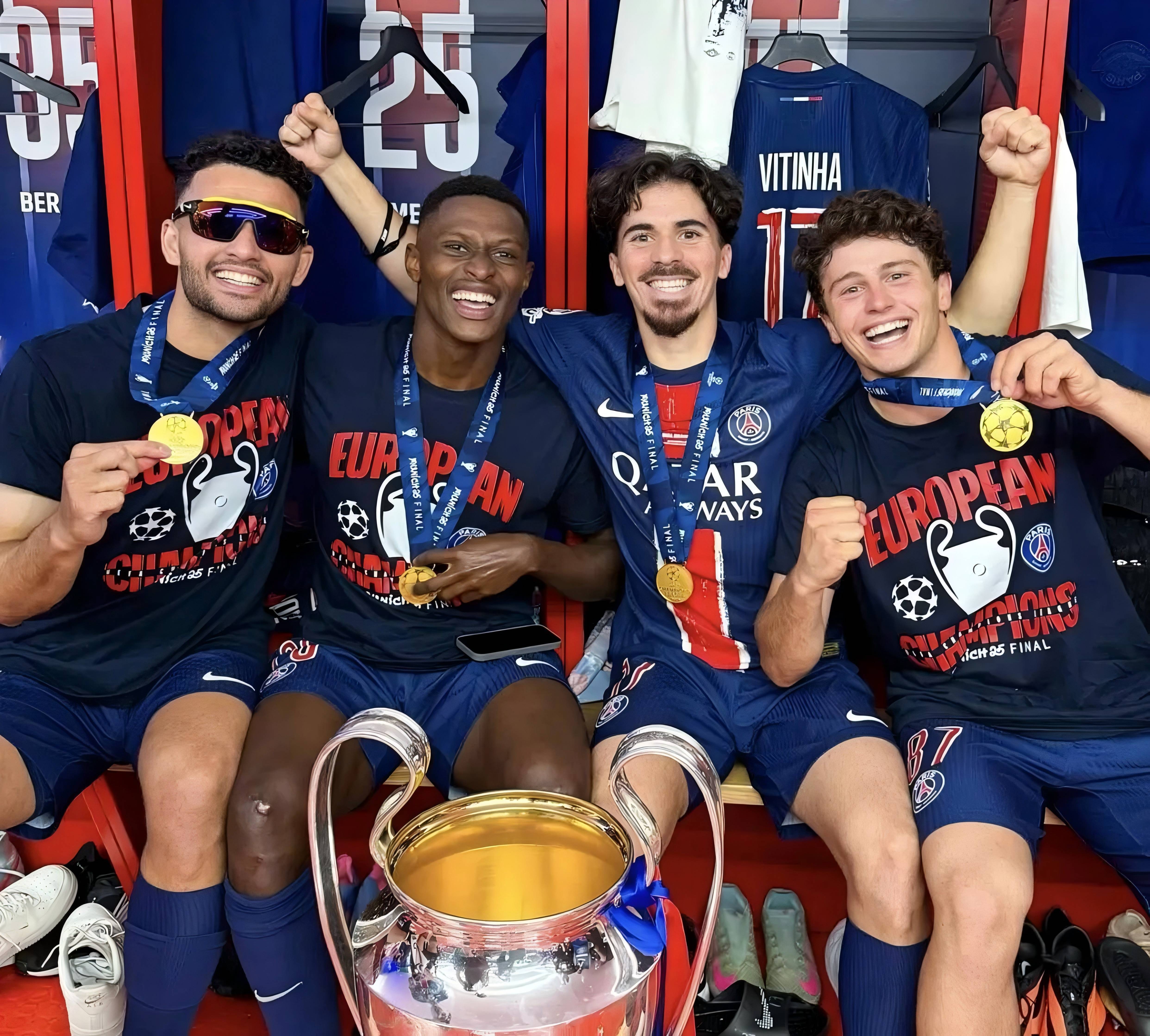 关于巴黎圣日耳曼训练开放日,加时末段伤情更新引欢呼,意大利杯在即,赛季目标并未改变的信息 关于巴黎圣日耳曼训练开放日,加时末段伤情更新引欢呼,意大利杯在即,赛季目标并未改变的信息