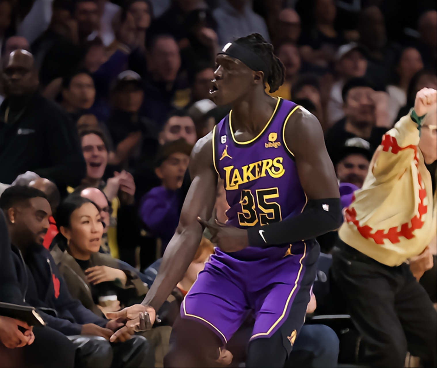 关于国际比赛日俄克拉荷马雷霆调整名单以备CBA季后赛，队长鼓劲环节打磨，球迷炸锅，赛季目标并未改变的信息