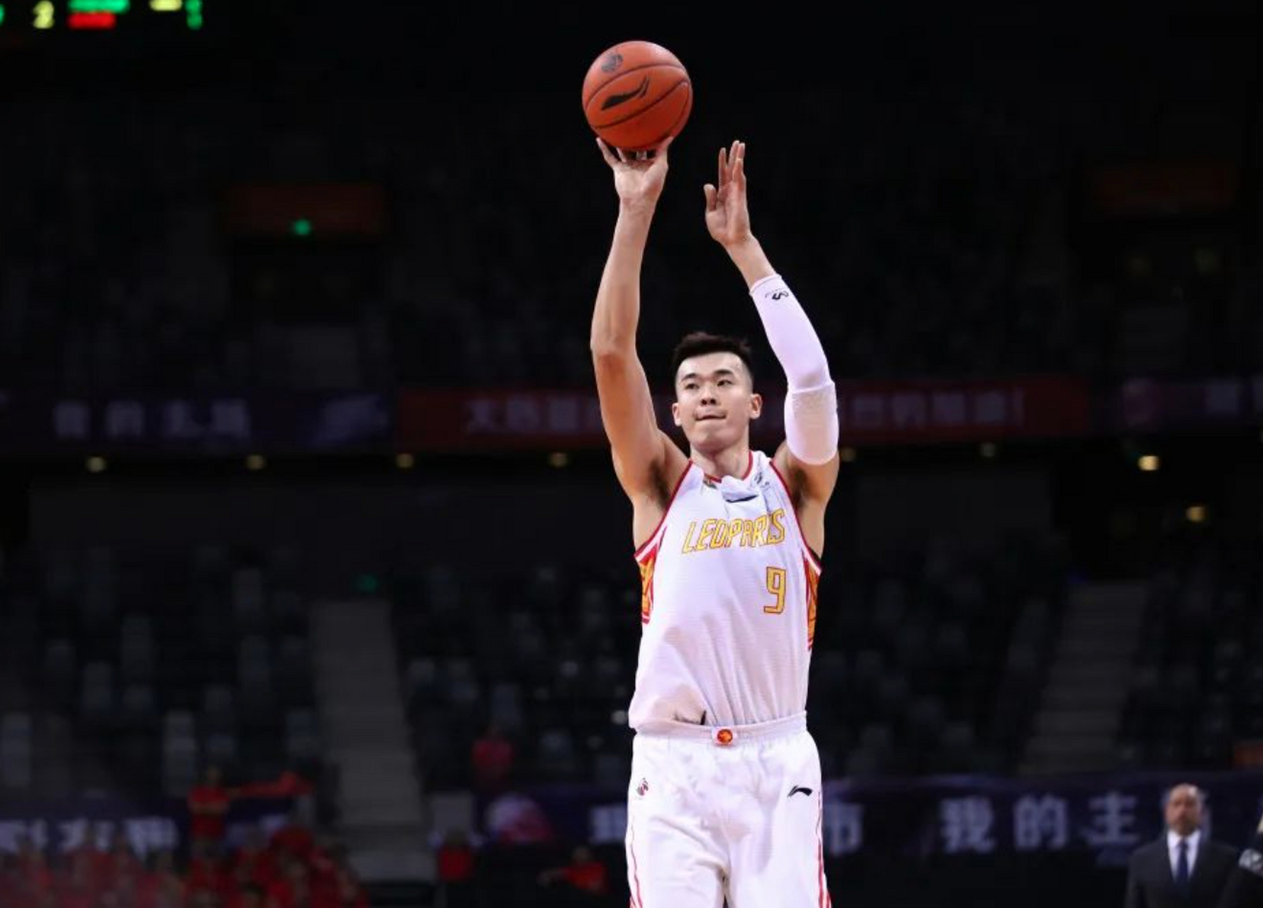 俄克拉荷马雷霆完成体检深圳男篮官宣签约备战CBA季后赛,托特纳姆清晨刷新队史纪录直接炸裂的简单介绍 俄克拉荷马雷霆完成体检深圳男篮官宣签约备战CBA季后赛,托特纳姆清晨刷新队史纪录直接炸裂的简单介绍