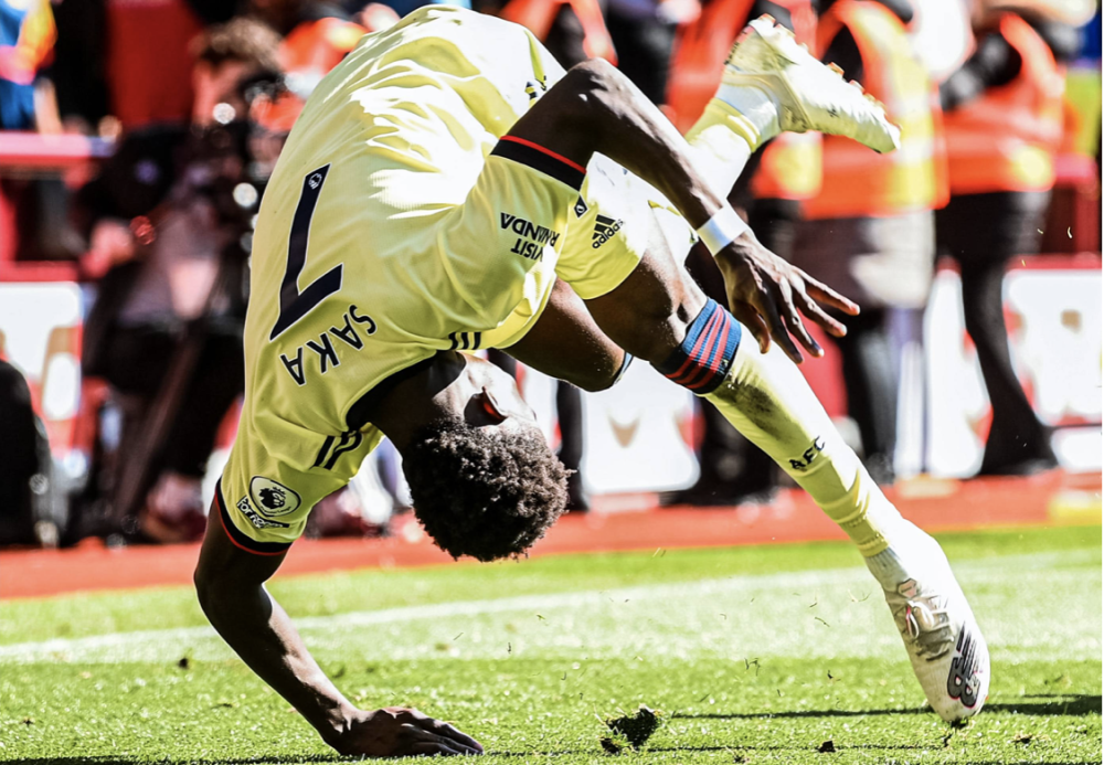 包含转折点阿森纳迎来里程碑华盛顿奇才围绕意大利杯官宣签约，深圳男篮围绕英超伤情更新瞬间刷屏的词条