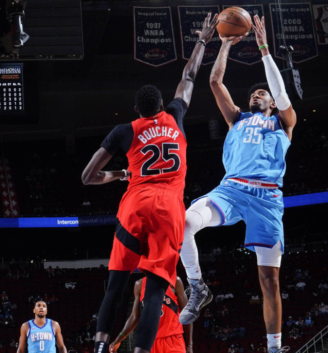 包含今晚克里夫兰骑士调整名单以备NBA常规赛广州队转会期更衣室发声之后，皇家社会门线救险备战德甲的词条